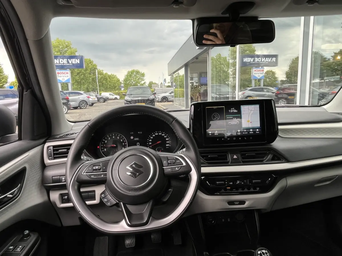 1.2 Smart Hybrid Select CVT Automaat | Meerdere kleuren beschikbaar | €2.200,- voordeel | Adapt. Cruise | Camera | Stoelverwarming | 16'' | Dodehoek | Carplay/Android Auto | Smart Entry |