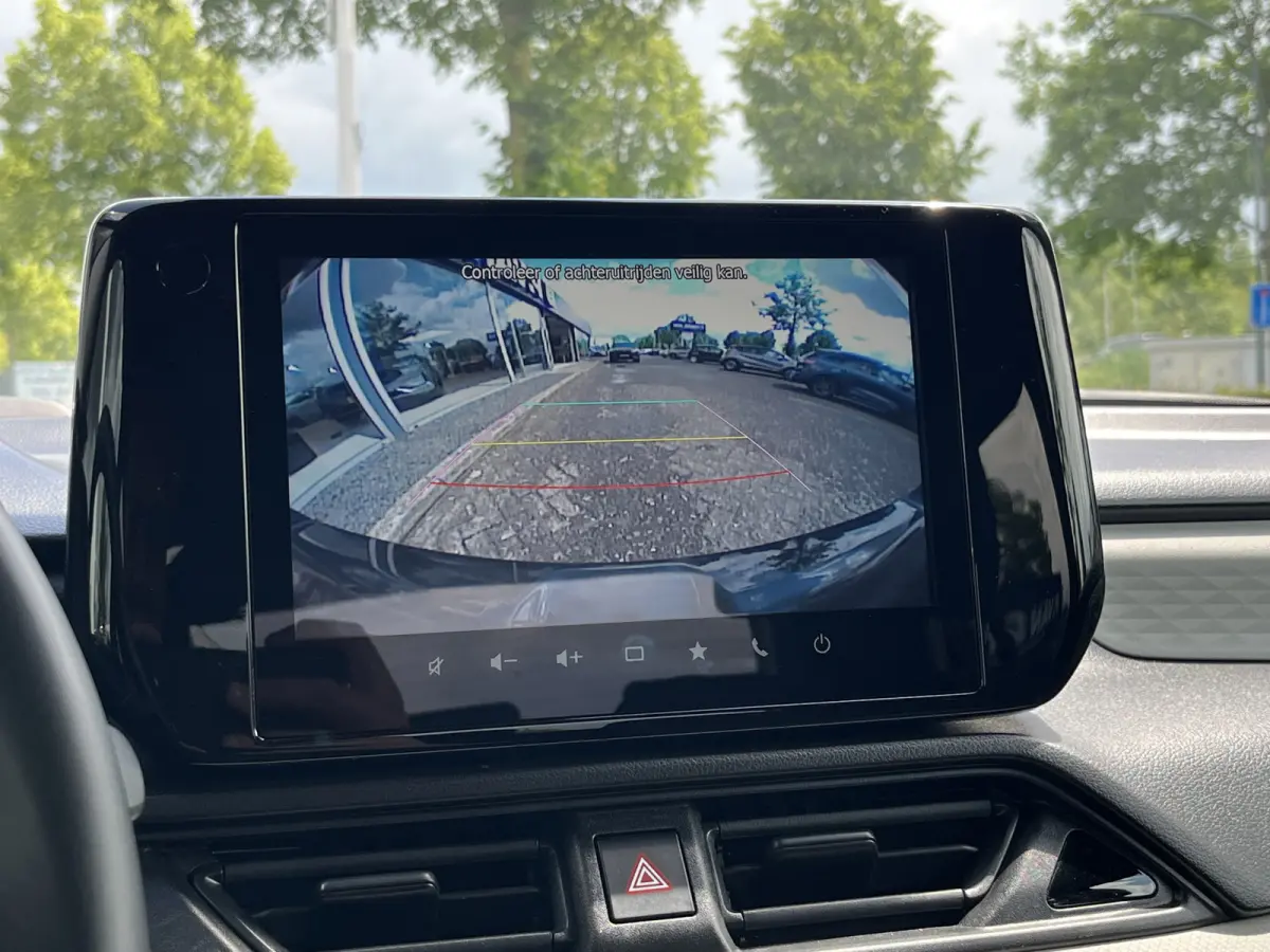 1.2 Smart Hybrid Select CVT Automaat | Meerdere kleuren beschikbaar | €2.200,- voordeel | Adapt. Cruise | Camera | Stoelverwarming | 16'' | Dodehoek | Carplay/Android Auto | Smart Entry |