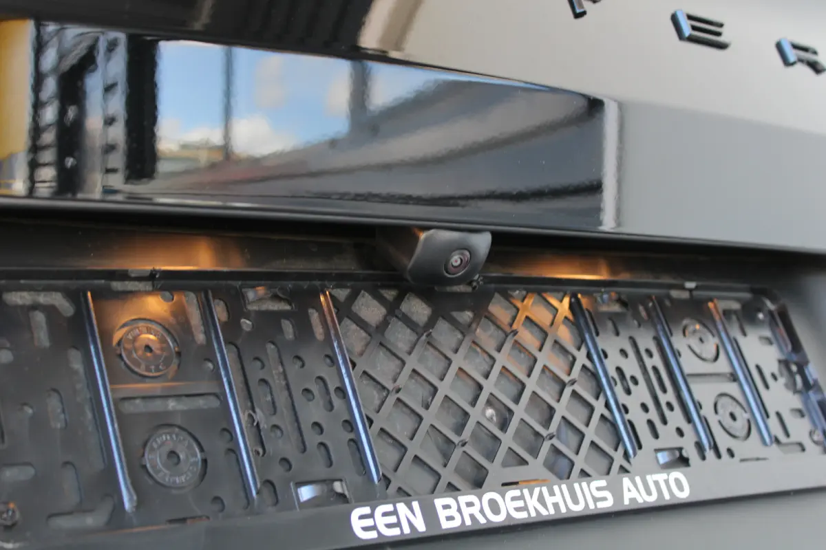 Edition - | 8 Jaar garantie | Navigatie | Camera | Parkeersensoren | Draadloze telefoonlader |