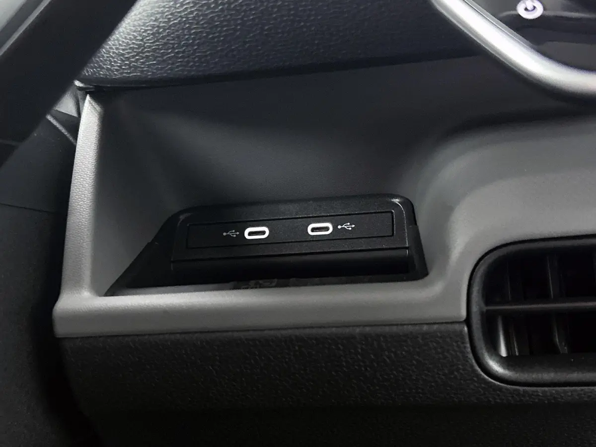 Economy Limited Edition 190PK | Navigatie | Airco | Trekhaak | Multifunctioneel stuur | Adaptive cruise control | Achteruitrijcamera | DAB+ |
