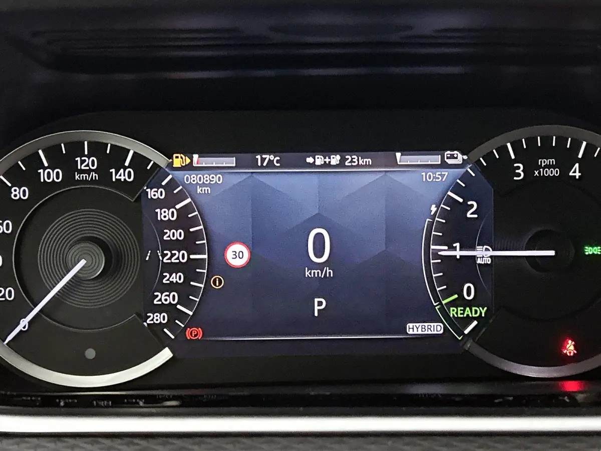 1.5 P300e AWD R-Dynamic S | Apple Carplay / Android Auto | 4x4 | Leder | Meridian Audio | Stoel/Stuurverwarming | Camera | Elektrische Achterklep | Voorruitverwarming | Elektrische Stoelen |