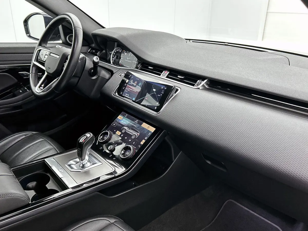 1.5 P300e AWD R-Dynamic S | Apple Carplay / Android Auto | 4x4 | Leder | Meridian Audio | Stoel/Stuurverwarming | Camera | Elektrische Achterklep | Voorruitverwarming | Elektrische Stoelen |