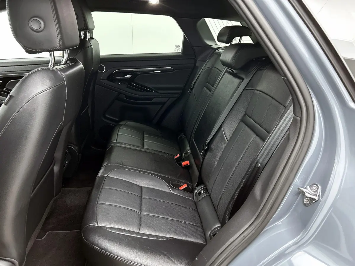 1.5 P300e AWD R-Dynamic S | Apple Carplay / Android Auto | 4x4 | Leder | Meridian Audio | Stoel/Stuurverwarming | Camera | Elektrische Achterklep | Voorruitverwarming | Elektrische Stoelen |