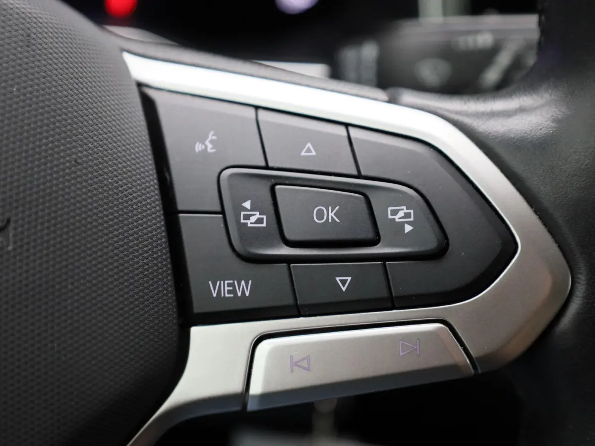 1.0 TSI Style | Apple carplay | IQ Light | Achteruitrijcamera | Virtual cockpit | Apple carplay | Climate control |