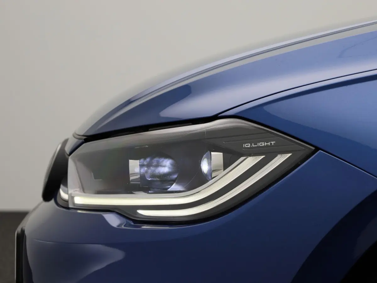 1.0 TSI Style | Apple carplay | IQ Light | Achteruitrijcamera | Virtual cockpit | Apple carplay | Climate control |