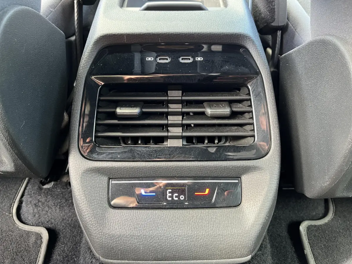 Pro 77 kWh | Warmtepomp | 93% SOH | Stuurverwarming | LED | Lane assist |