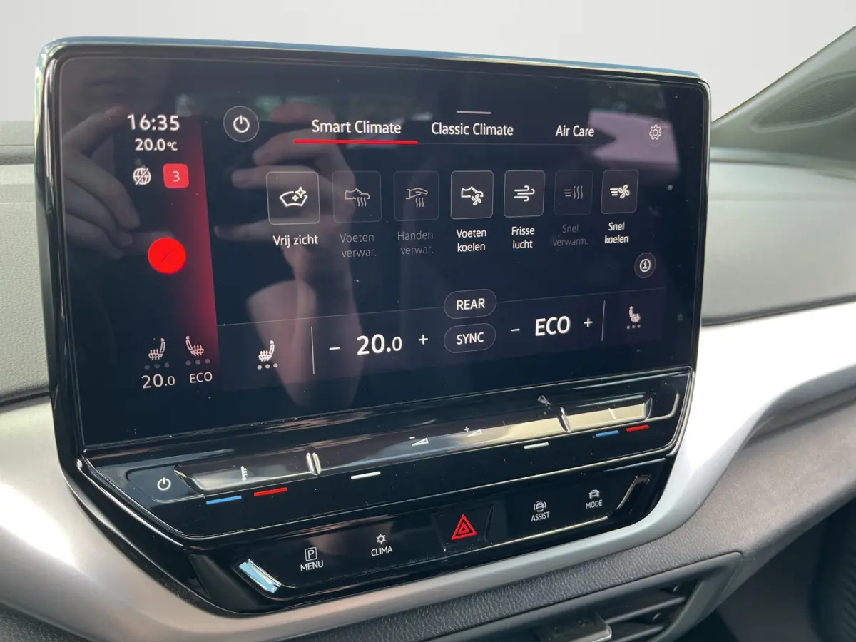 Pro 77 kWh | Warmtepomp | 93% SOH | Stuurverwarming | LED | Lane assist |