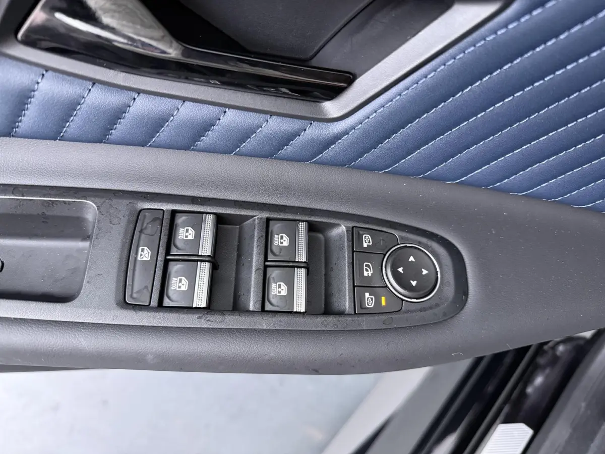 GT 52 kWh | Pack Driving | Signature Rouge | Blind spot warning & intervention