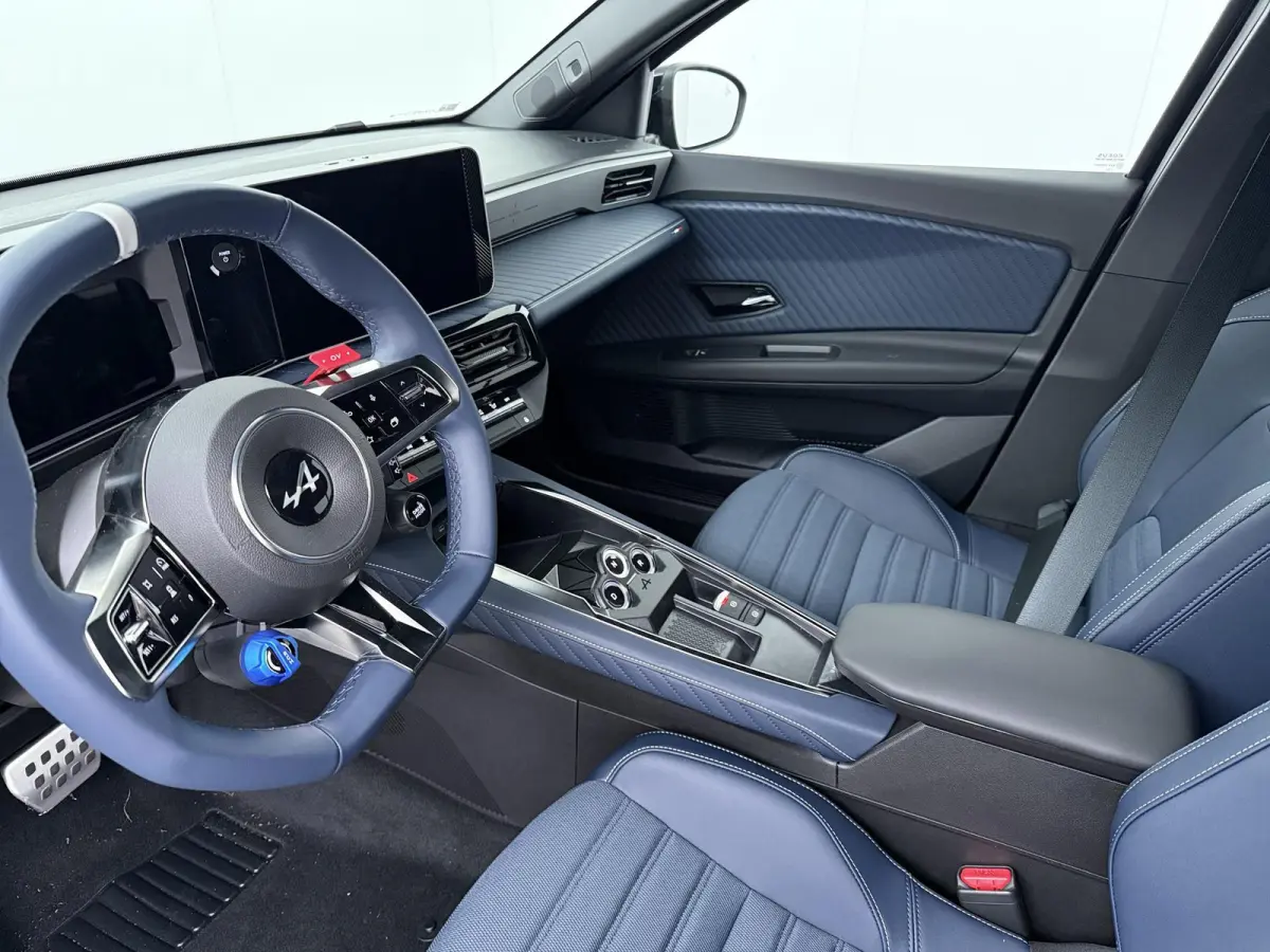 GT 52 kWh | Pack Driving | Signature Rouge | Blind spot warning & intervention