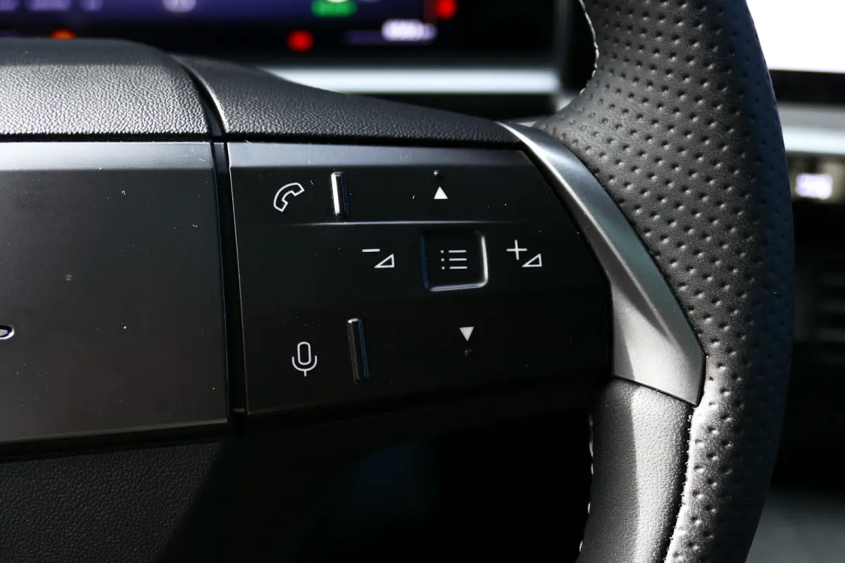 Ultimate - | Draadloze telefoonlader (Inductie) | Elektronische klimaatregeling met twee zones | LED dagrijverlichting