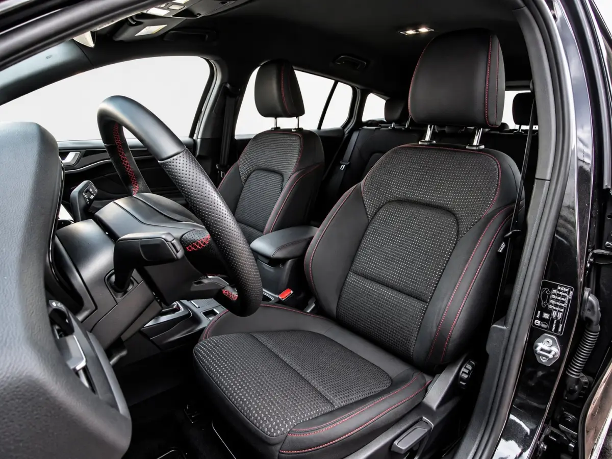 1.0 EcoBoost Hybrid ST Line 125pk | Winterpack | Wegklapbare Trekhaak