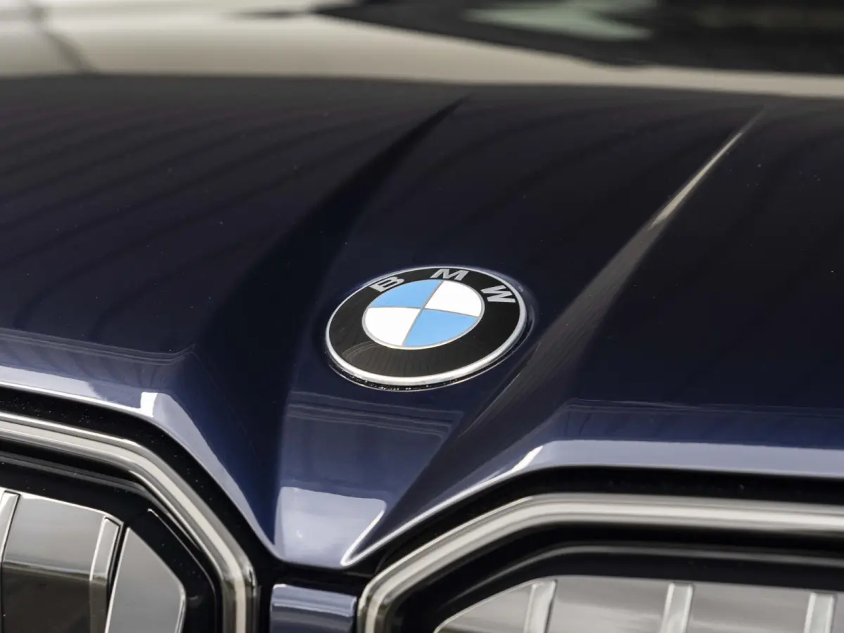30e xDrive M Sportpakket Pro | Professional Pack | Premium Pack | Comfort Pack