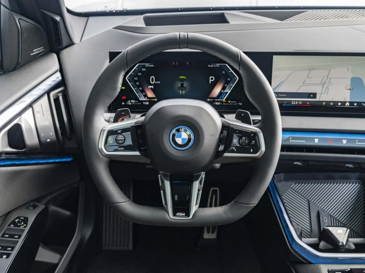 30e xDrive M Sportpakket Pro | Professional Pack | Premium Pack | Comfort Pack