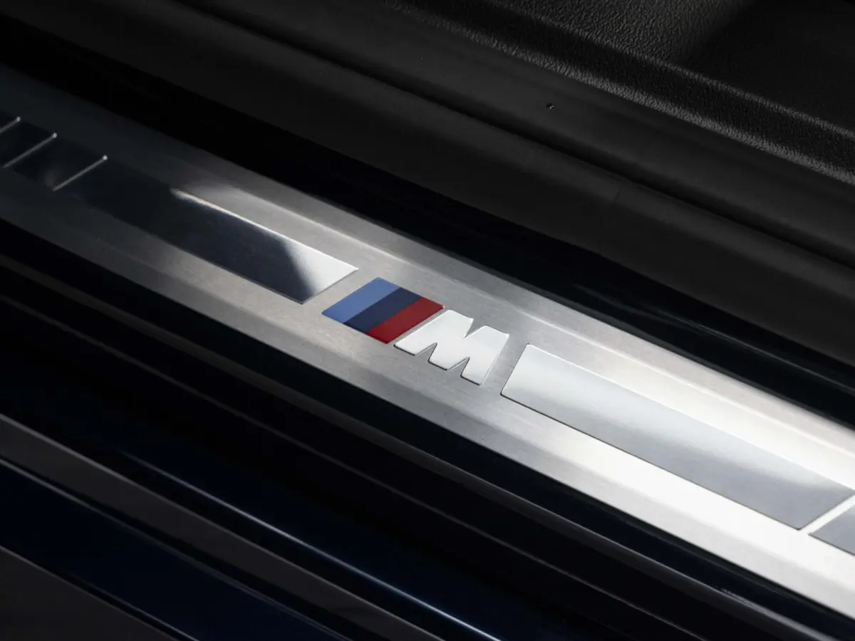 30e xDrive M Sportpakket Pro | Professional Pack | Premium Pack | Comfort Pack