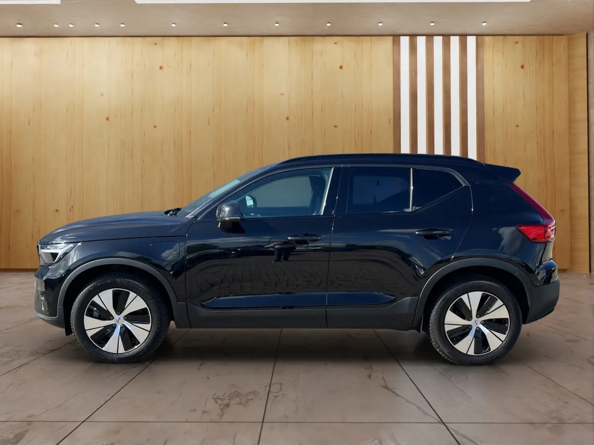 1.5 T4 Plug-in hybrid Plus Dark | BLIS | Camera | Stoelverwarming | Adaptieve Cruise Control | Lederen Bekleding |