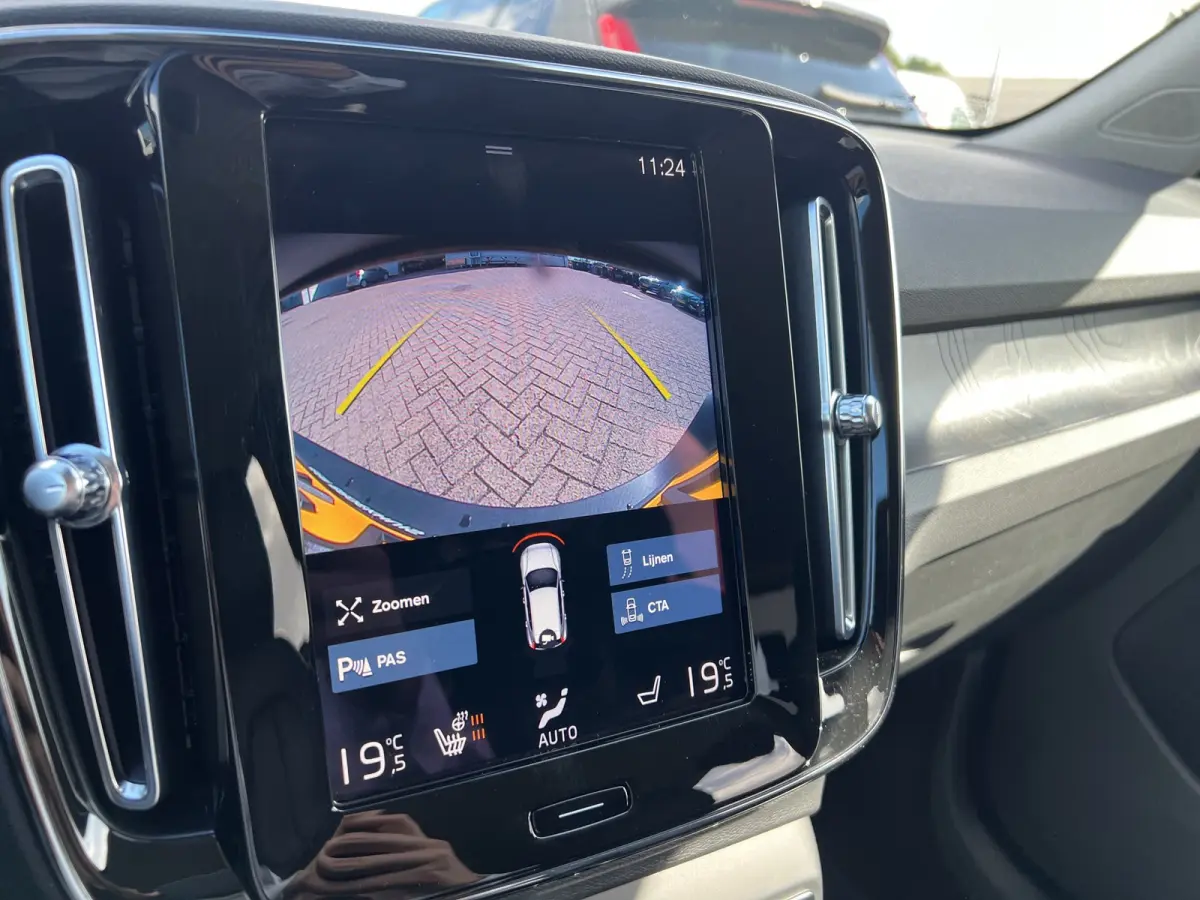 1.5 T4 Plug-in hybrid Plus Dark | BLIS | Camera | Stoelverwarming | Adaptieve Cruise Control | Lederen Bekleding |