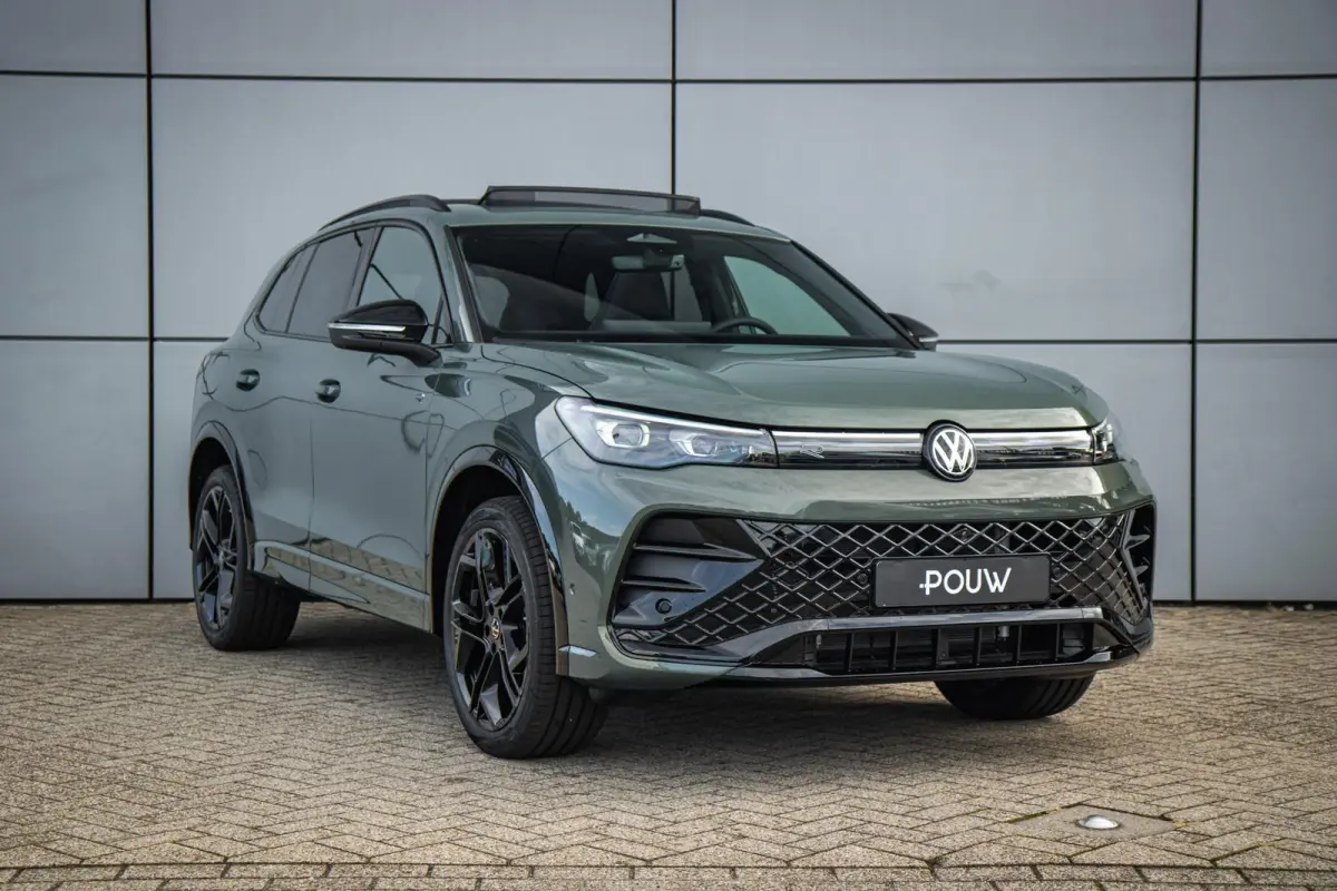 1.5 eHybrid 204pk R-Line Edition | 20" Velgen | Panoramadak
