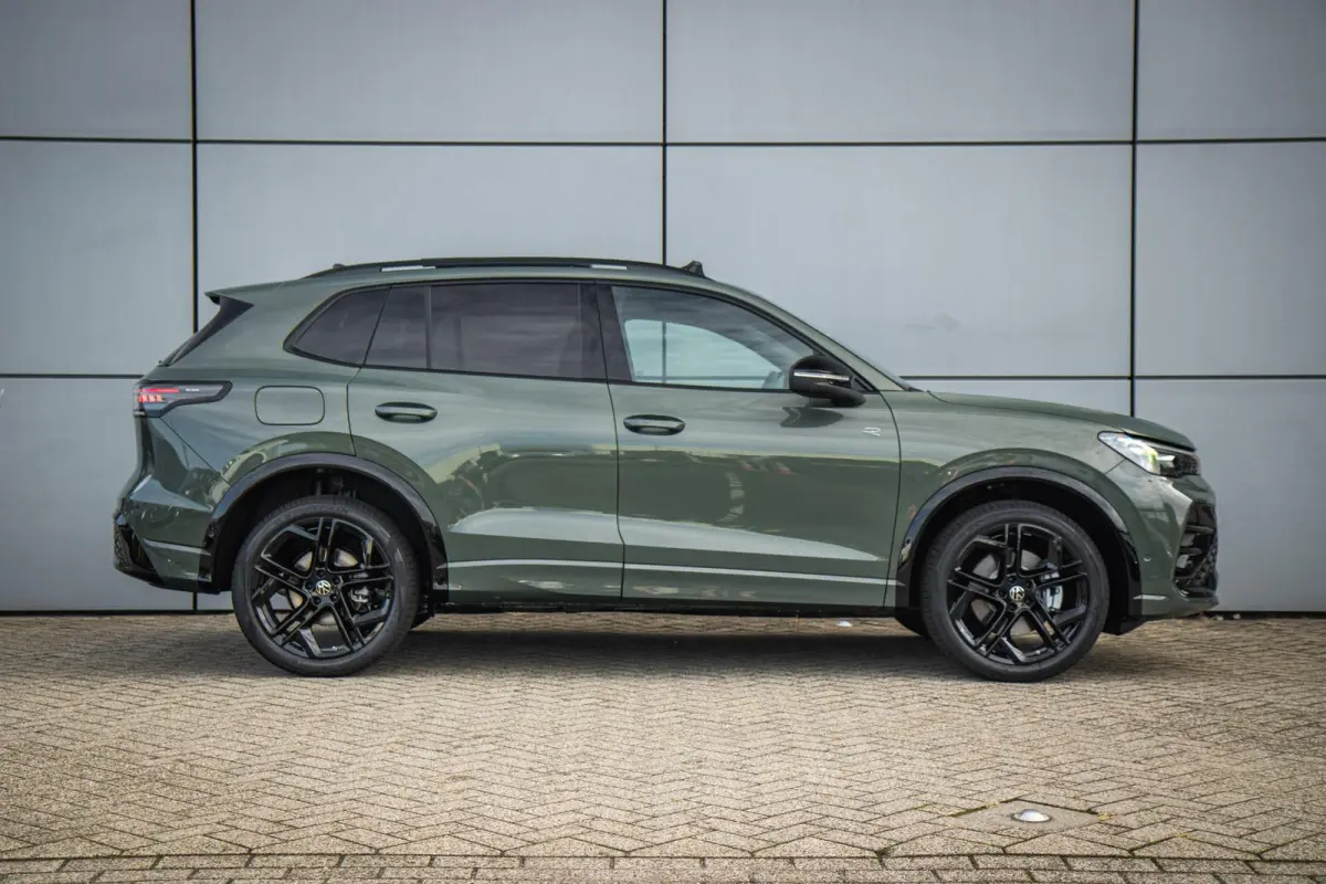 1.5 eHybrid 204pk R-Line Edition | 20" Velgen | Panoramadak