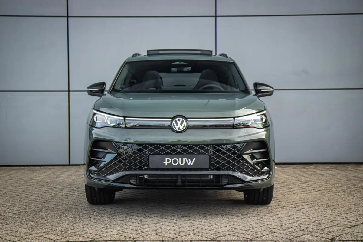 1.5 eHybrid 204pk R-Line Edition | 20" Velgen | Panoramadak