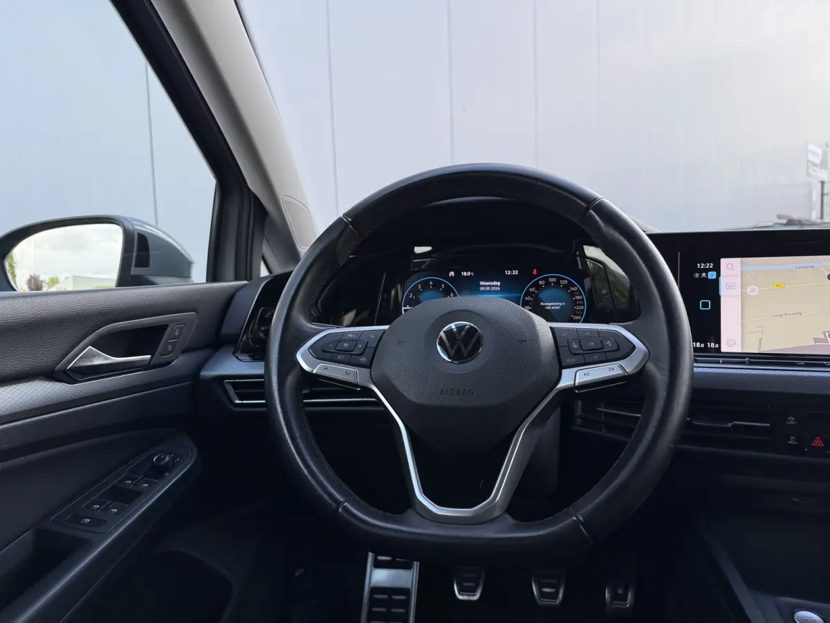 1.0 TSI 110pk Life | Camera | ACC | Lane | side assist