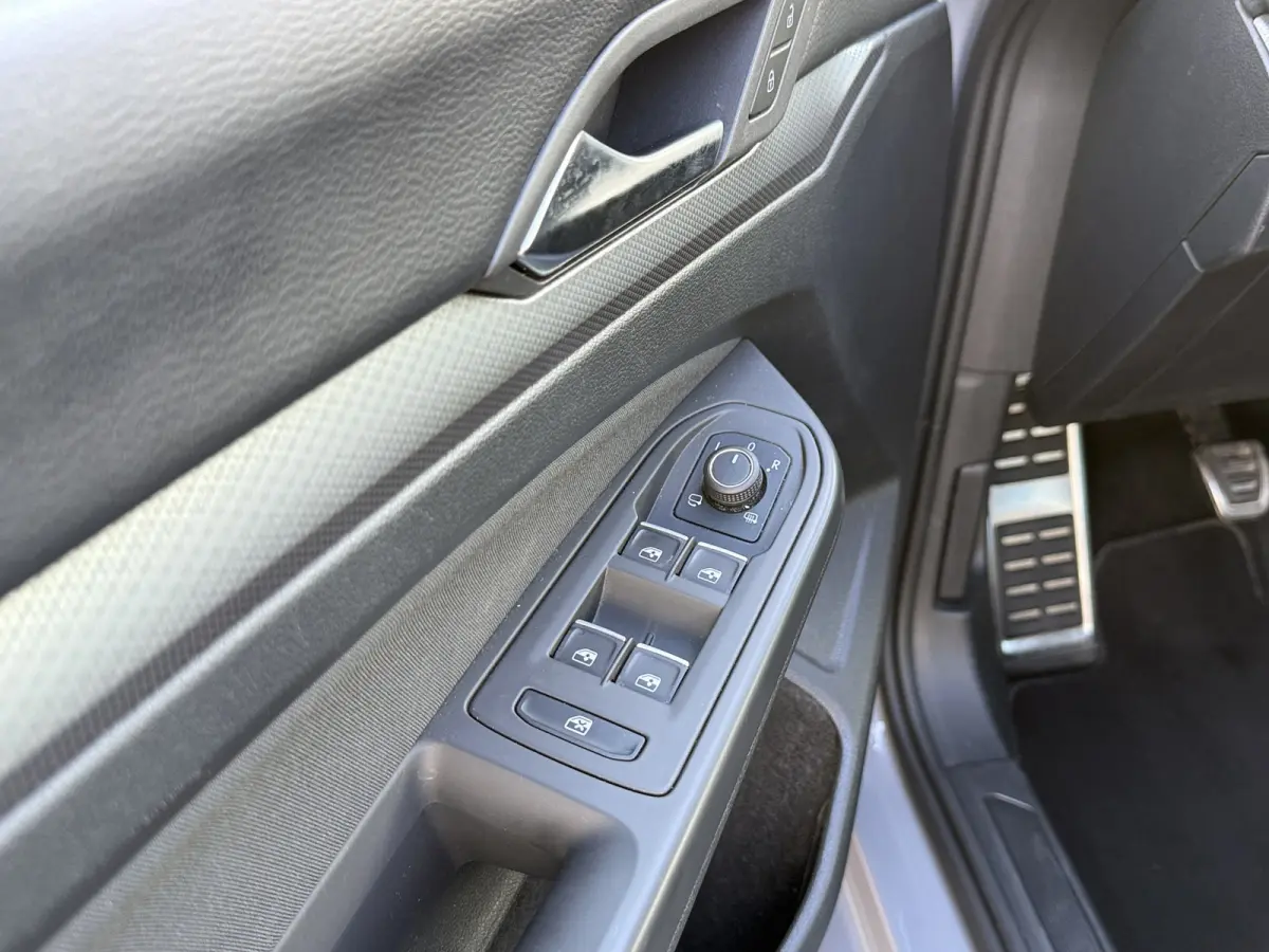 1.0 TSI 110pk Life | Camera | ACC | Lane | side assist