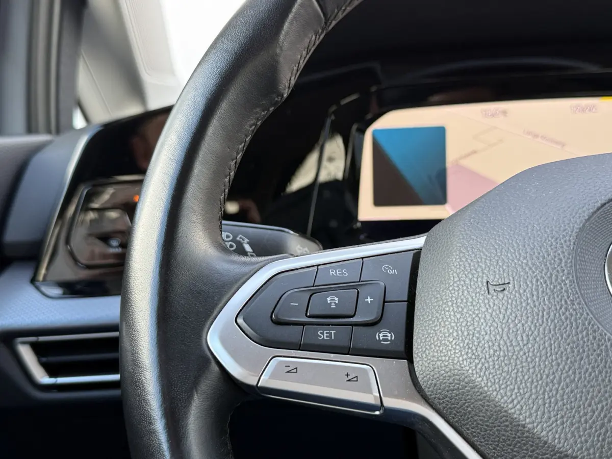 1.0 TSI 110pk Life | Camera | ACC | Lane | side assist