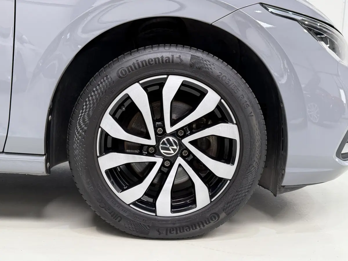 1.0 TSI 110pk Life | Camera | ACC | Lane | side assist