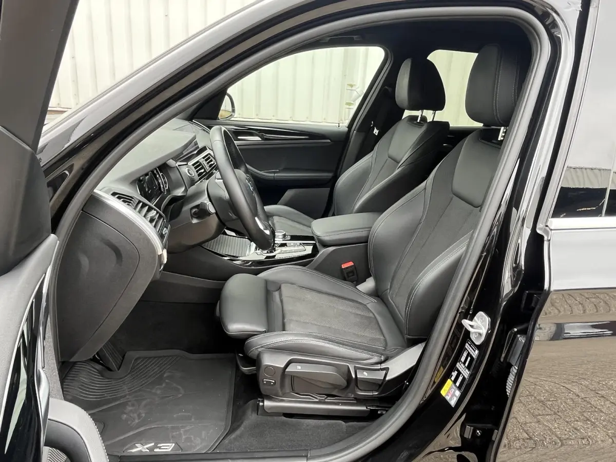 xDrive30e High Executive | xLine/Navi/Clima/Cruise/PDC/Privacy-Glass/20"/Sfeerverlichting/Apple CarPlay-Android Auto