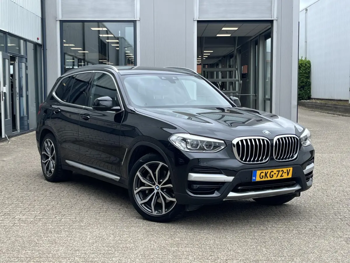 xDrive30e High Executive | xLine/Navi/Clima/Cruise/PDC/Privacy-Glass/20"/Sfeerverlichting/Apple CarPlay-Android Auto
