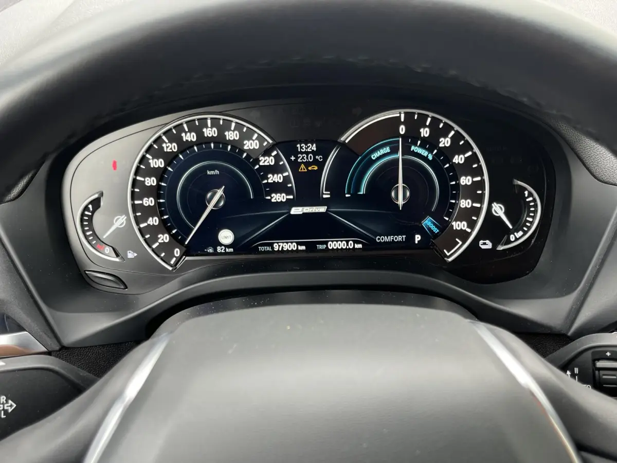 xDrive30e High Executive | xLine/Navi/Clima/Cruise/PDC/Privacy-Glass/20"/Sfeerverlichting/Apple CarPlay-Android Auto