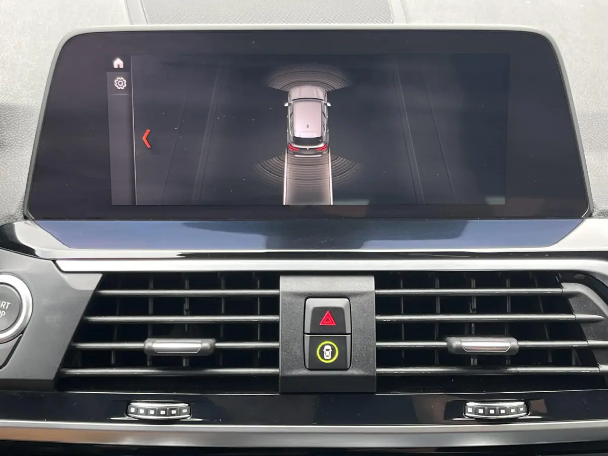 xDrive30e High Executive | xLine/Navi/Clima/Cruise/PDC/Privacy-Glass/20"/Sfeerverlichting/Apple CarPlay-Android Auto