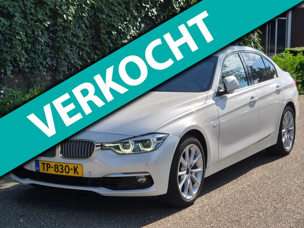 320i Luxury Edition Individual Schuifdak Apple CarPlay Virtual dash Camera LED NAP 2e eigenaar 320i Luxury Edition