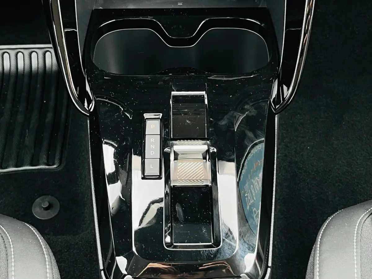 1.2 Hybrid 110pk Max 8 Jaar garantie | Achteruitrijcamera | Cruise control | Airco | Apple carplay & Android auto