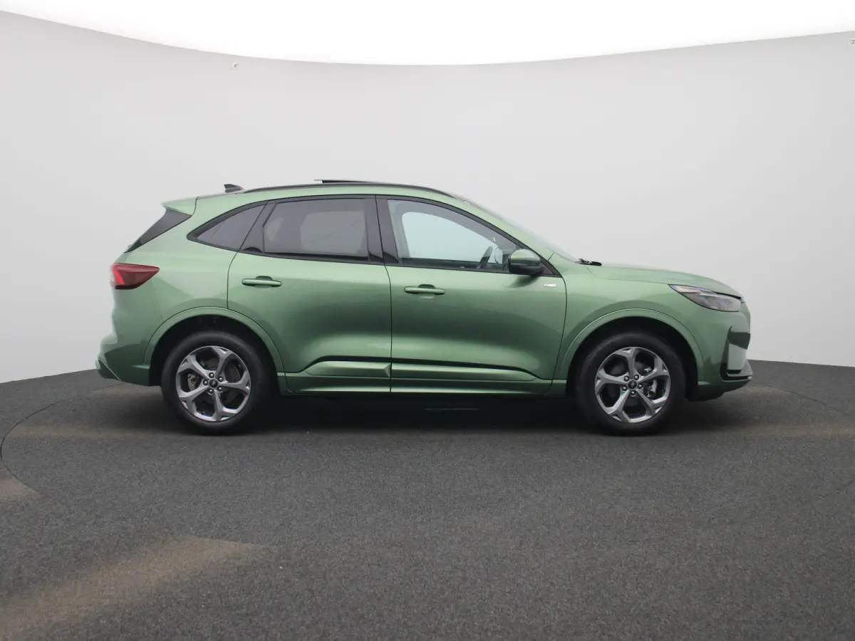 2.5 PHEV ST-Line | Automaat | Panorama dak | Virtual cockpit | Cruise control | Camera | Bluetooth | Apple carplay | Navigatie | Climate control | Winterpack | Stoel/stuur verwarming | DAB |