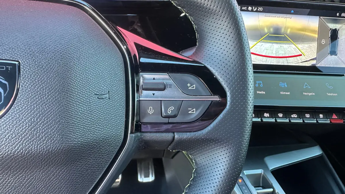 GT Avantage 58 kWh | Apple Carplay / Android Auto | Adaptieve Cruise Control | 360° Camera | Stoelverwarming Voor | Stuurverwarming | Navigatie | Elektrische achterklep | Achteruitrijcamera