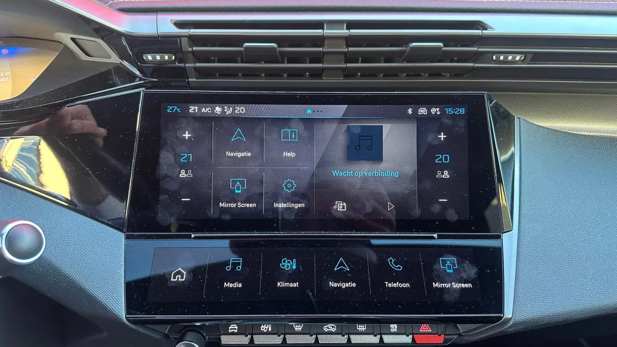 GT Avantage 58 kWh | Apple Carplay / Android Auto | Adaptieve Cruise Control | 360° Camera | Stoelverwarming Voor | Stuurverwarming | Navigatie | Elektrische achterklep | Achteruitrijcamera