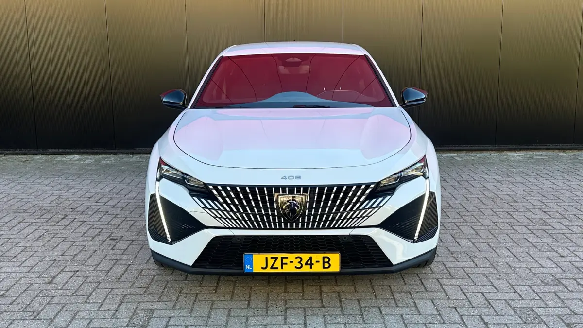 GT Avantage 58 kWh | Apple Carplay / Android Auto | Adaptieve Cruise Control | 360° Camera | Stoelverwarming Voor | Stuurverwarming | Navigatie | Elektrische achterklep | Achteruitrijcamera
