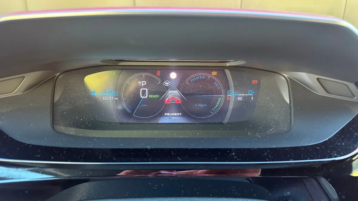 GT Avantage 58 kWh | Apple Carplay / Android Auto | Adaptieve Cruise Control | 360° Camera | Stoelverwarming Voor | Stuurverwarming | Navigatie | Elektrische achterklep | Achteruitrijcamera