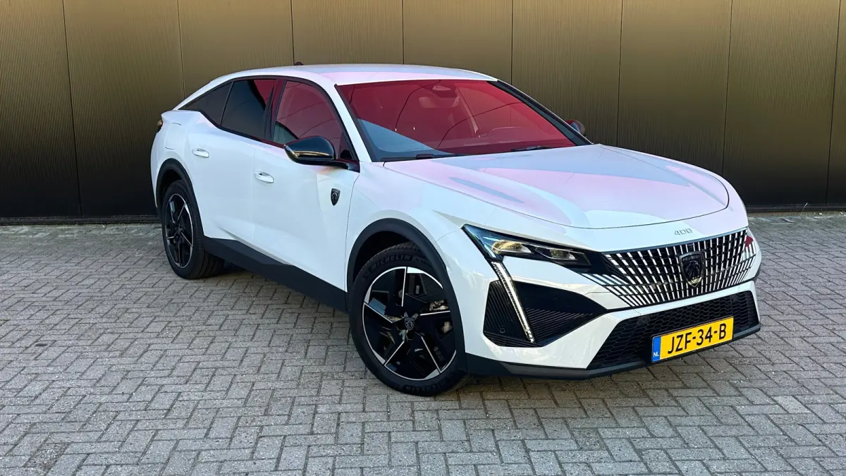 GT Avantage 58 kWh | Apple Carplay / Android Auto | Adaptieve Cruise Control | 360° Camera | Stoelverwarming Voor | Stuurverwarming | Navigatie | Elektrische achterklep | Achteruitrijcamera