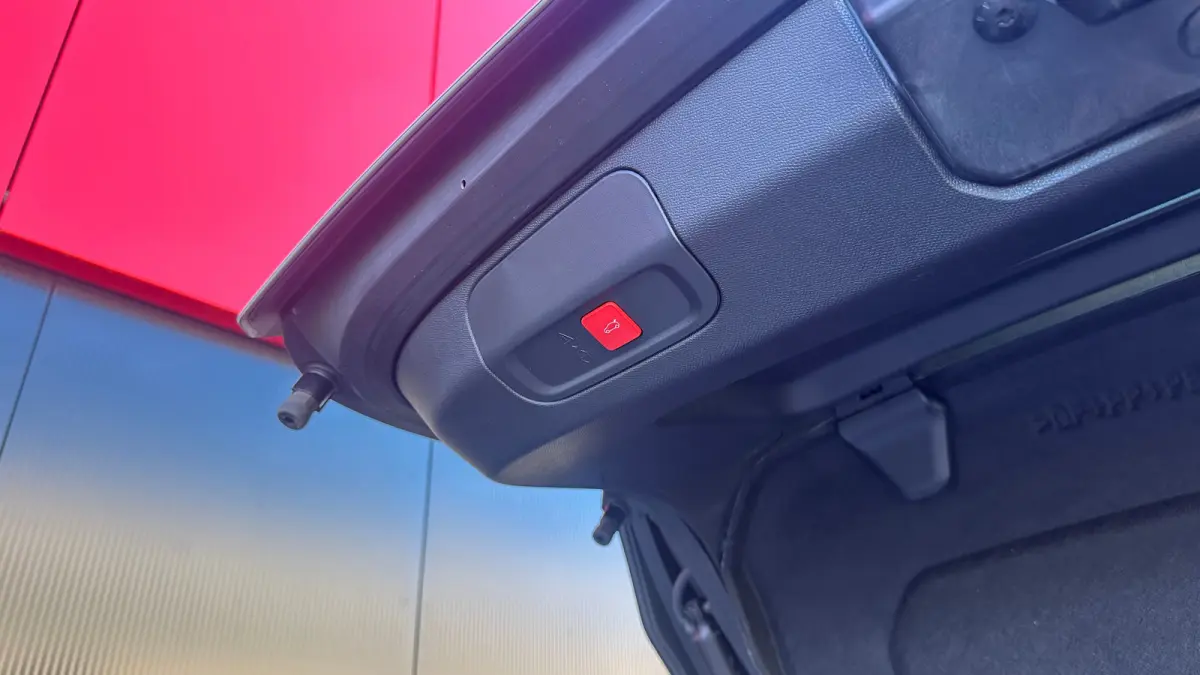 GT Avantage 58 kWh | Apple Carplay / Android Auto | Adaptieve Cruise Control | 360° Camera | Stoelverwarming Voor | Stuurverwarming | Navigatie | Elektrische achterklep | Achteruitrijcamera