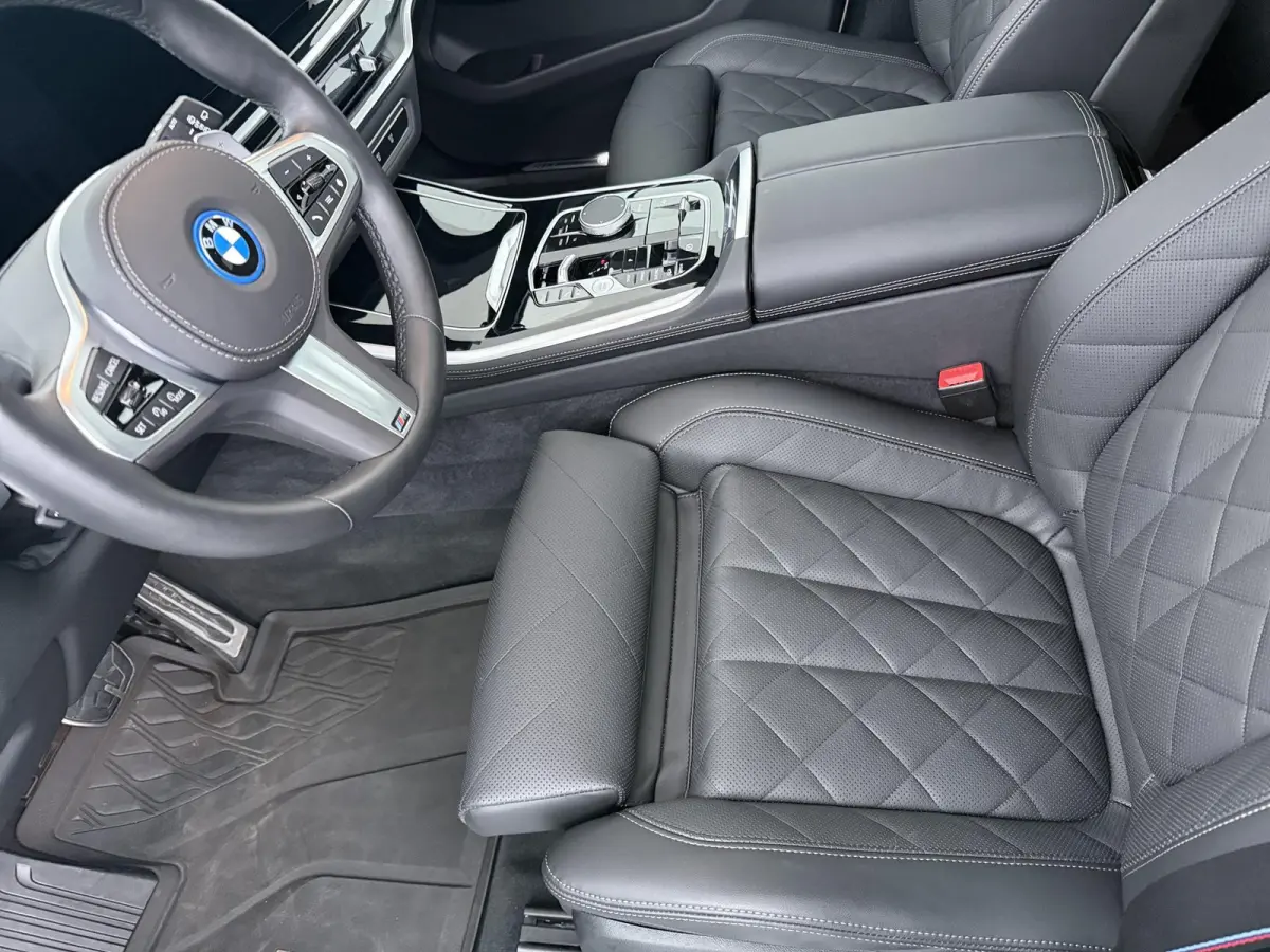 xDrive50e | SoH 100% | M Sportpakket Pro | Driving Assistant Professional | Parking Assistant professional | Comfort Plus Pack | Innovation Pack | Panoramadak | Trekhaak | Harman/Kardon | So