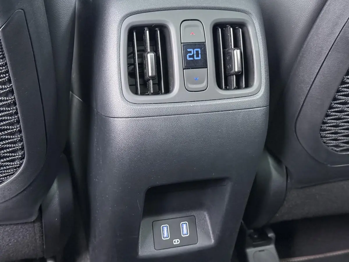 1.6 T-GDI HEV N Line Sky 4WD VAN: 37.900,- VOOR: 32.877,- UW HERFSTVOORDEEL: 5.023,-PANO |DEALER ONDERHOUDEN| HYUNDAI GARANTIE T/M 02-2028| STOELVENTILATIE + VERWARMING| CAMERA | FULL OPTION