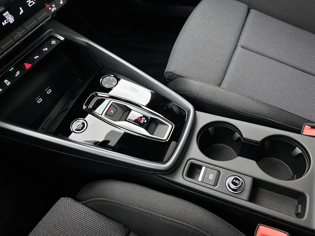 45 TFSI e S edition Competition | Automaat | Panoramadak | Apple Carplay / Android Auto | Elektrisch Verstelbare Bestuurdersstoel | Stoelverwarming | Virtual Cockpit | Climate Control | Crui