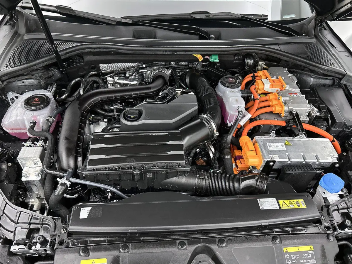 45 TFSI e S edition Competition | Automaat | Panoramadak | Apple Carplay / Android Auto | Elektrisch Verstelbare Bestuurdersstoel | Stoelverwarming | Virtual Cockpit | Climate Control | Crui