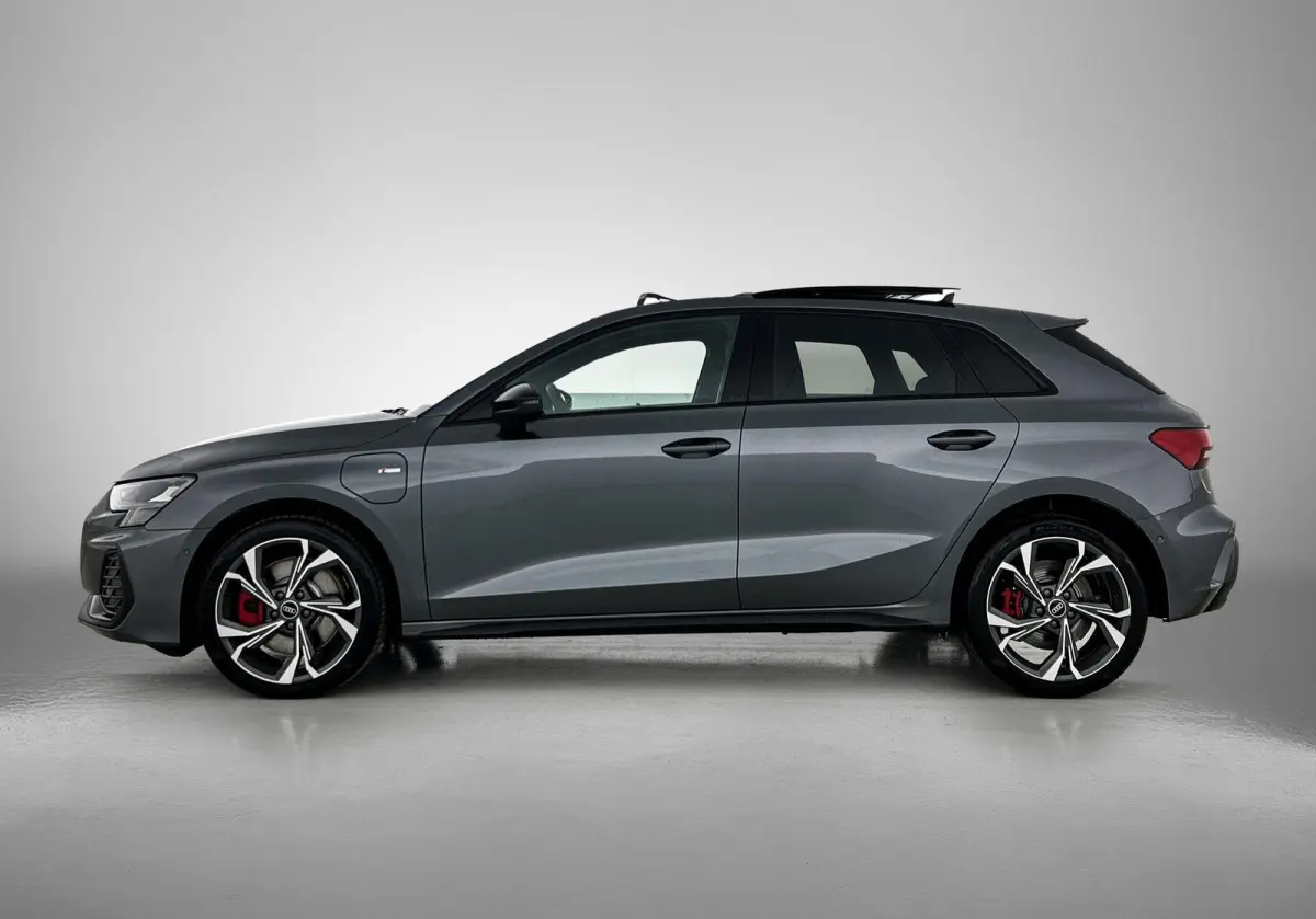 45 TFSI e S edition Competition | Automaat | Panoramadak | Apple Carplay / Android Auto | Elektrisch Verstelbare Bestuurdersstoel | Stoelverwarming | Virtual Cockpit | Climate Control | Crui