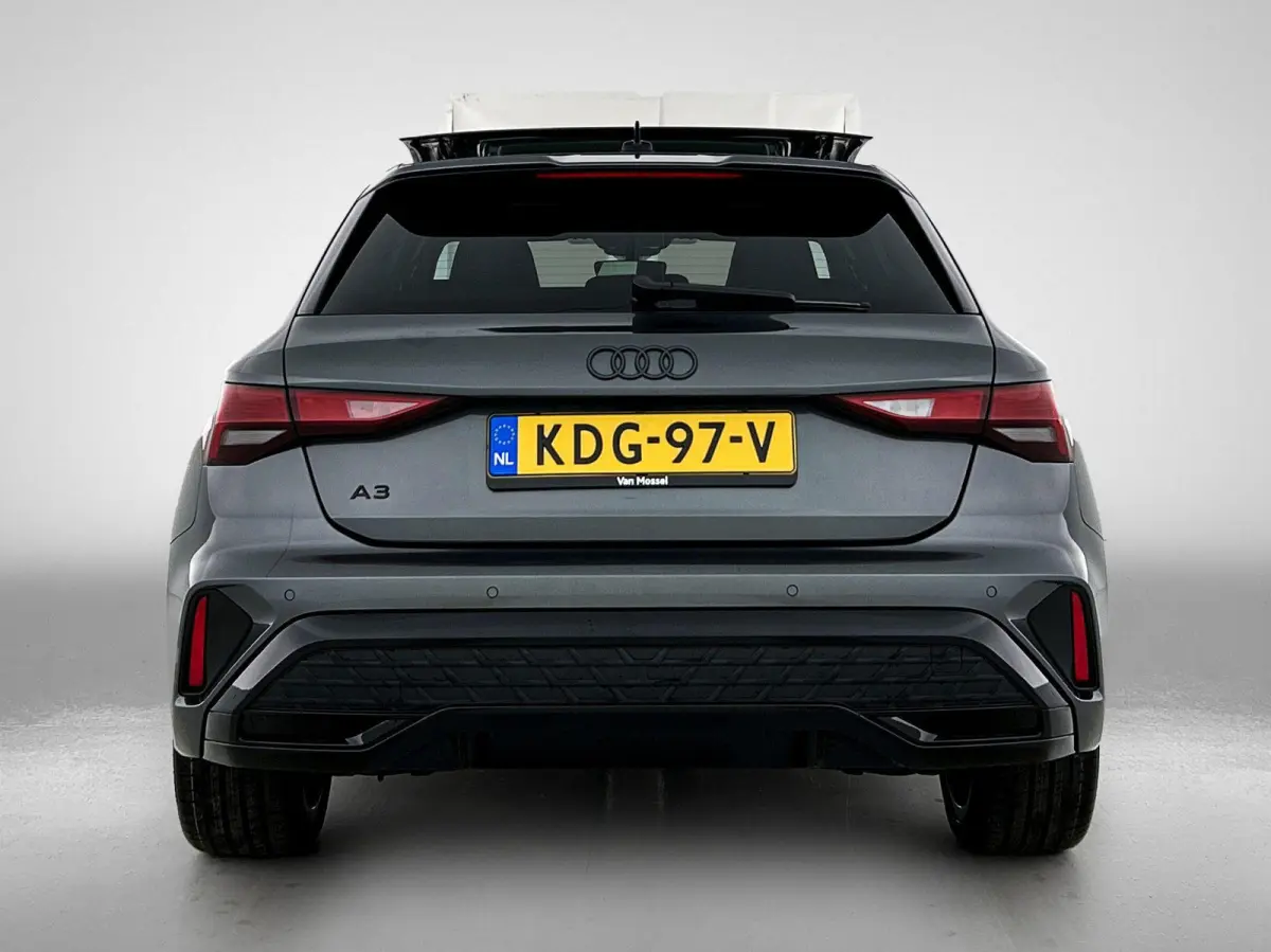45 TFSI e S edition Competition | Automaat | Panoramadak | Apple Carplay / Android Auto | Elektrisch Verstelbare Bestuurdersstoel | Stoelverwarming | Virtual Cockpit | Climate Control | Crui