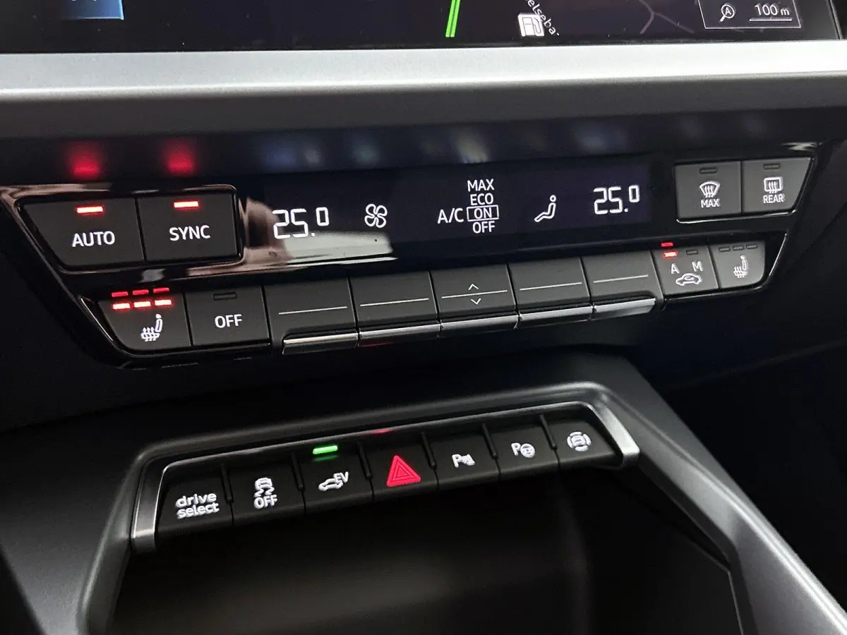 45 TFSI e S edition Competition | Automaat | Panoramadak | Apple Carplay / Android Auto | Elektrisch Verstelbare Bestuurdersstoel | Stoelverwarming | Virtual Cockpit | Climate Control | Crui