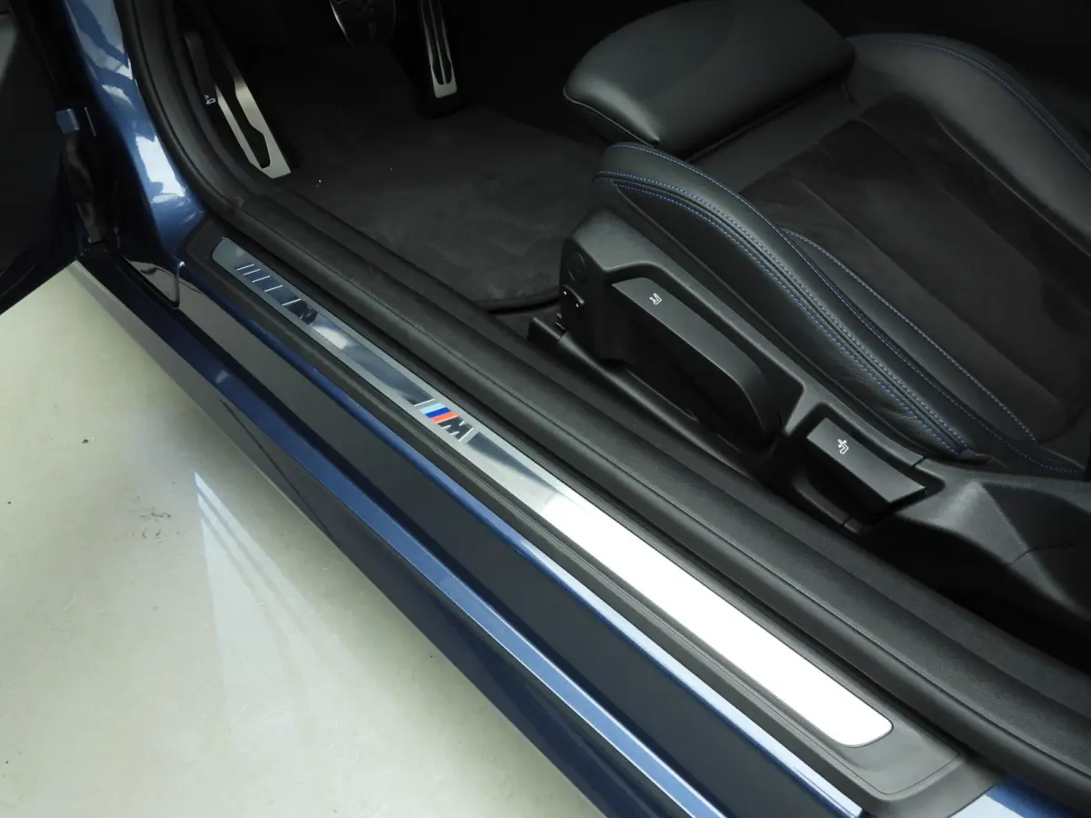 430i | M-Sportpakket | LED | Navigatie | Sportstoelen | Active cruise | DAB | Hifi speakers | Alu 19 inch