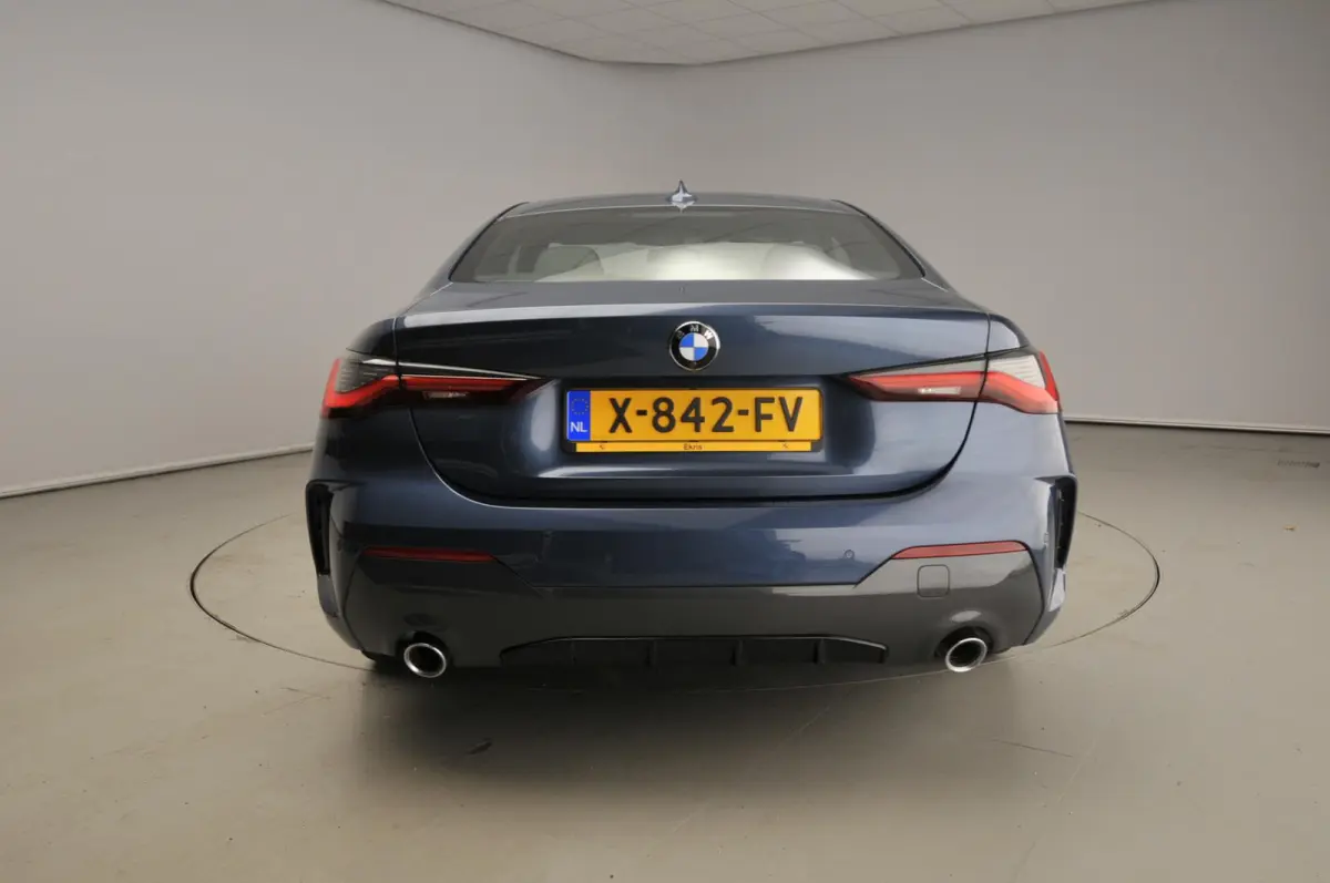 430i | M-Sportpakket | LED | Navigatie | Sportstoelen | Active cruise | DAB | Hifi speakers | Alu 19 inch