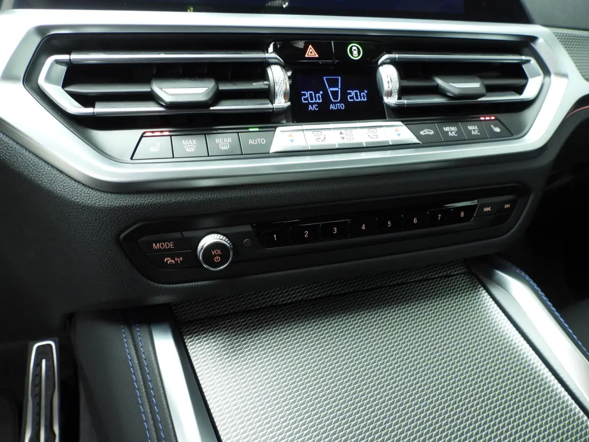 430i | M-Sportpakket | LED | Navigatie | Sportstoelen | Active cruise | DAB | Hifi speakers | Alu 19 inch